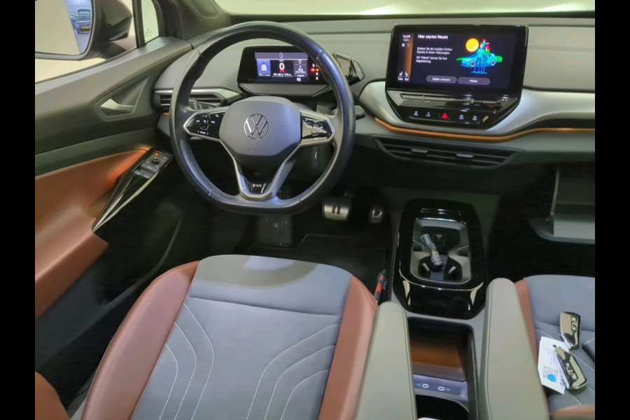 Volkswagen ID.4 First 77 kWh 204 PK | Navigatie | Parkeercamera | 20" LM velgen