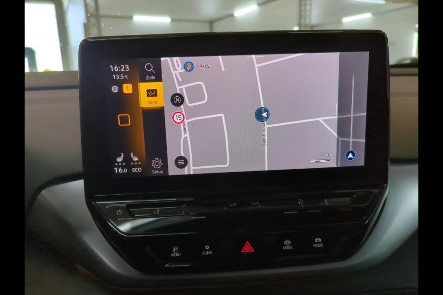 Volkswagen ID.4 First 77 kWh 204 PK | Navigatie | Parkeercamera | 20" LM velgen