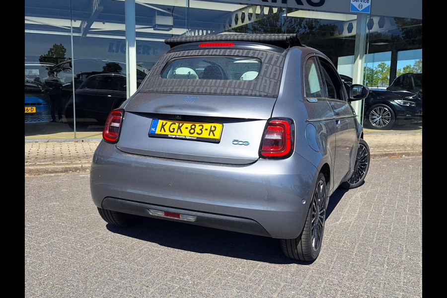 Fiat 500E C La Prima 42 kWh | SOH: 94,1% | Climate | Camera | Adaptive CC | Blindspot |