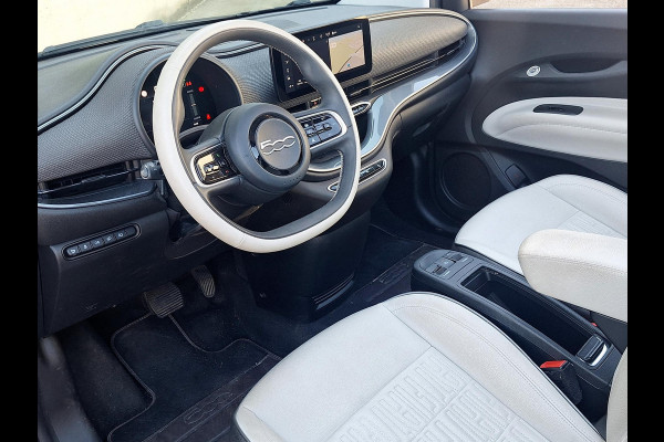 Fiat 500E C La Prima 42 kWh | SOH: 94,1% | Climate | Camera | Adaptive CC | Blindspot |