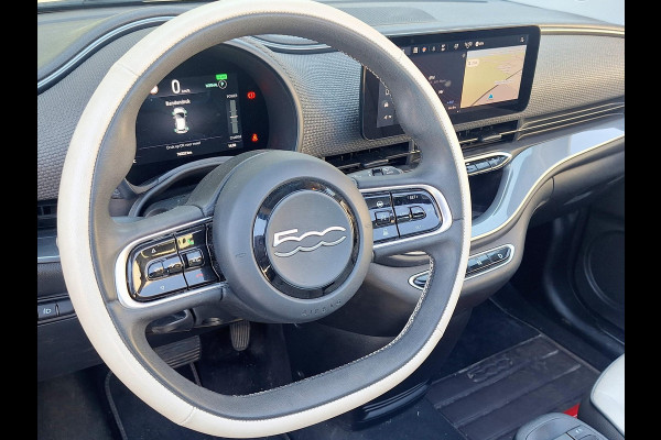 Fiat 500E C La Prima 42 kWh | SOH: 94,1% | Climate | Camera | Adaptive CC | Blindspot |