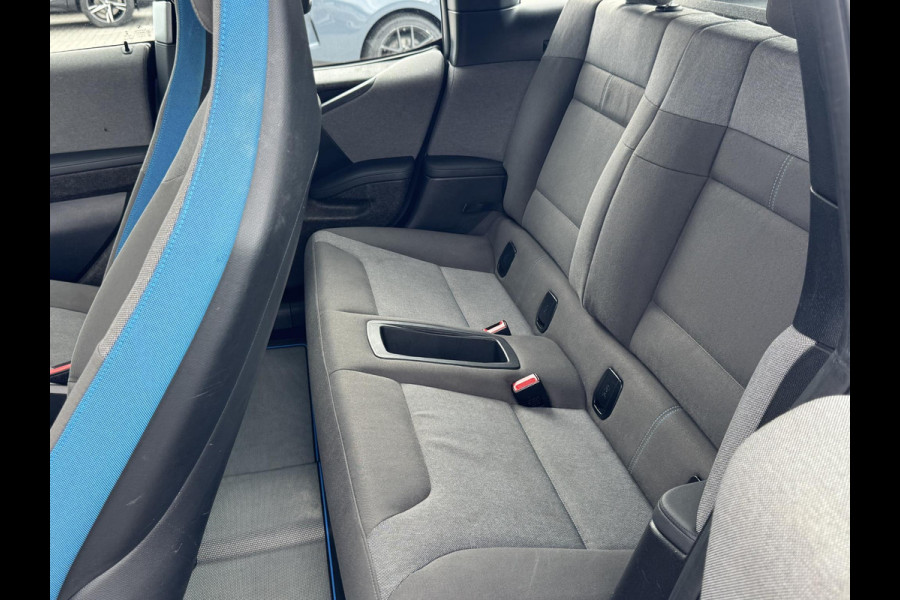 BMW i3 Basis 120Ah 42 kWh PARKEERSENSOREN | STOELVERWARMING
