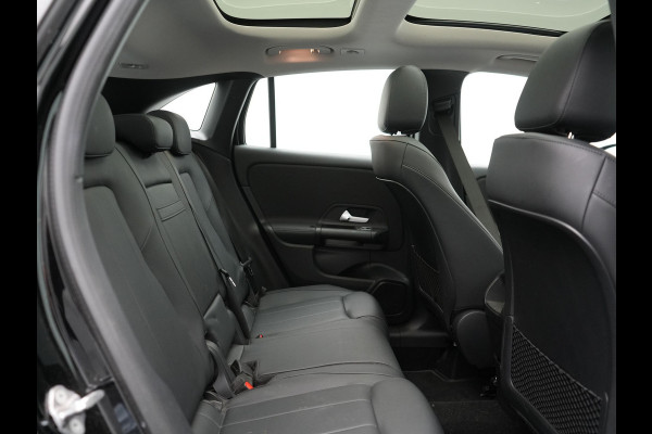 Mercedes-Benz GLA 250 e Style PHEV 218pk Dealer O.H. | Trekhaak Af Fabriek | Panodak | Lederen Sportstoelen Verwarmd | Multi Beam LED |  Apple Carplay | Widescreen Navi | Cruise Control | DAB | Plug In Hybrid |