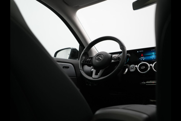 Mercedes-Benz GLA 250 e Style PHEV 218pk Dealer O.H. | Trekhaak Af Fabriek | Panodak | Lederen Sportstoelen Verwarmd | Multi Beam LED |  Apple Carplay | Widescreen Navi | Cruise Control | DAB | Plug In Hybrid |