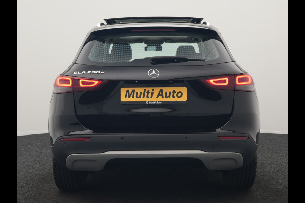 Mercedes-Benz GLA 250 e Style PHEV 218pk Dealer O.H. | Trekhaak Af Fabriek | Panodak | Lederen Sportstoelen Verwarmd | Multi Beam LED |  Apple Carplay | Widescreen Navi | Cruise Control | DAB | Plug In Hybrid |