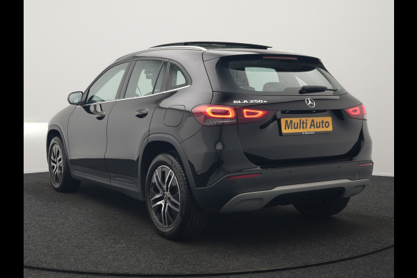 Mercedes-Benz GLA 250 e Style PHEV 218pk Dealer O.H. | Trekhaak Af Fabriek | Panodak | Lederen Sportstoelen Verwarmd | Multi Beam LED |  Apple Carplay | Widescreen Navi | Cruise Control | DAB | Plug In Hybrid |