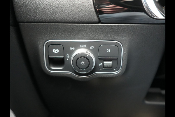 Mercedes-Benz GLA 250 e Style PHEV 218pk Dealer O.H. | Trekhaak Af Fabriek | Panodak | Lederen Sportstoelen Verwarmd | Multi Beam LED |  Apple Carplay | Widescreen Navi | Cruise Control | DAB | Plug In Hybrid |