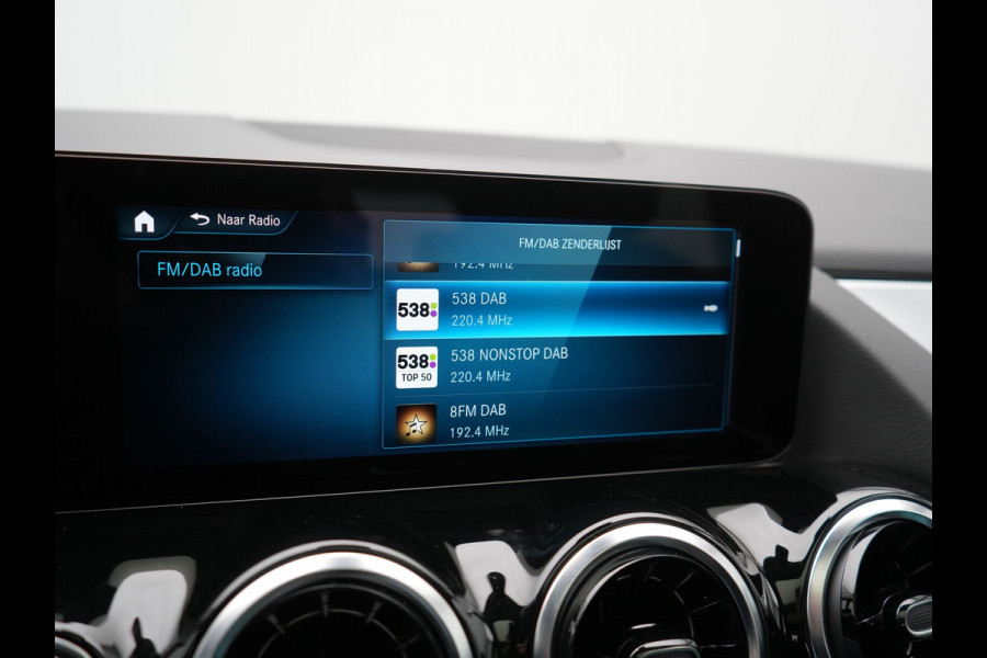 Mercedes-Benz GLA 250 e Style PHEV 218pk Dealer O.H. | Trekhaak Af Fabriek | Panodak | Lederen Sportstoelen Verwarmd | Multi Beam LED |  Apple Carplay | Widescreen Navi | Cruise Control | DAB | Plug In Hybrid |