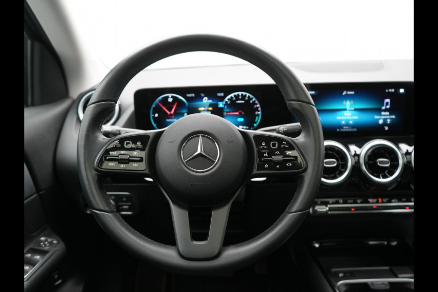 Mercedes-Benz GLA 250 e Style PHEV 218pk Dealer O.H. | Trekhaak Af Fabriek | Panodak | Lederen Sportstoelen Verwarmd | Multi Beam LED |  Apple Carplay | Widescreen Navi | Cruise Control | DAB | Plug In Hybrid |