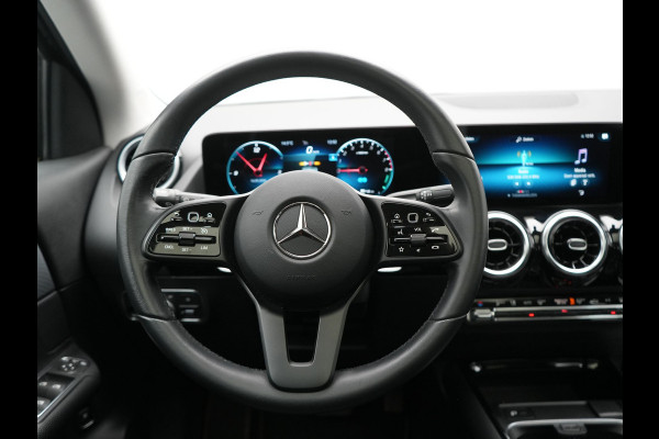 Mercedes-Benz GLA 250 e Style PHEV 218pk Dealer O.H. | Trekhaak Af Fabriek | Panodak | Lederen Sportstoelen Verwarmd | Multi Beam LED |  Apple Carplay | Widescreen Navi | Cruise Control | DAB | Plug In Hybrid |