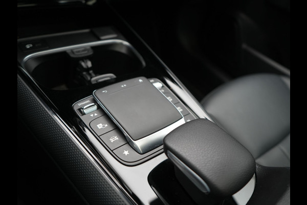 Mercedes-Benz GLA 250 e Style PHEV 218pk Dealer O.H. | Trekhaak Af Fabriek | Panodak | Lederen Sportstoelen Verwarmd | Multi Beam LED |  Apple Carplay | Widescreen Navi | Cruise Control | DAB | Plug In Hybrid |
