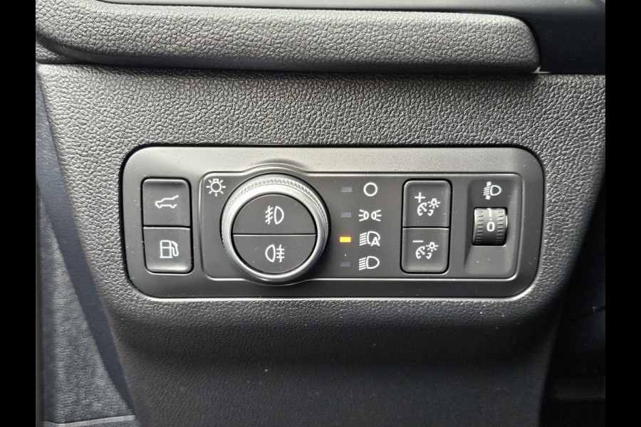 Ford Kuga 2.5 PHEV ST-Line X | Trekhaak 1.500 kg trekvermogen| Winterpack | Adaptieve Cruise Control | Blind spot | Adaptive cruise control | Automatisch inparkeren etc.