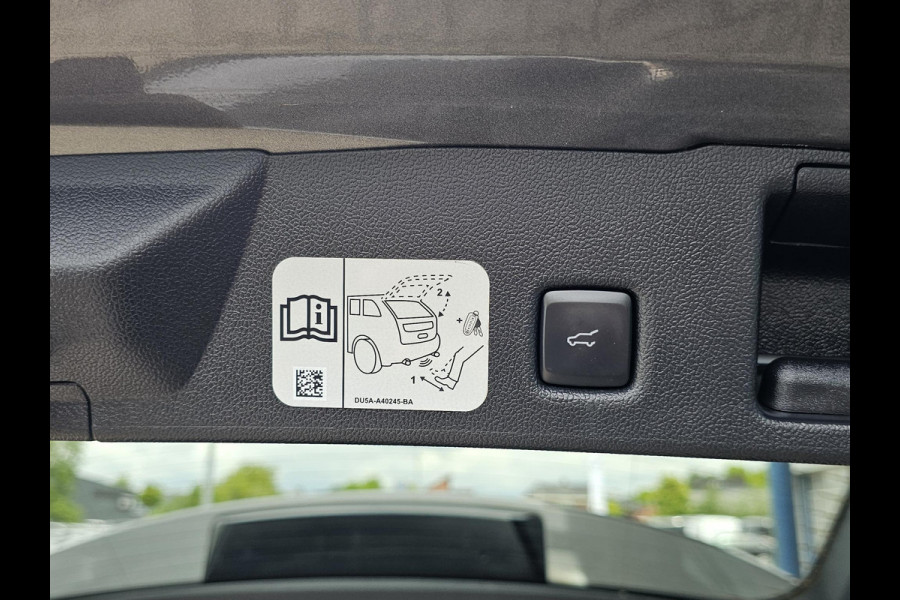 Ford Kuga 2.5 PHEV ST-Line X | Trekhaak 1.500 kg trekvermogen| Winterpack | Adaptieve Cruise Control | Blind spot | Adaptive cruise control | Automatisch inparkeren etc.