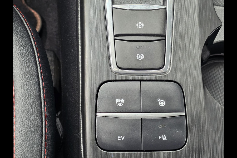 Ford Kuga 2.5 PHEV ST-Line X | Trekhaak 1.500 kg trekvermogen| Winterpack | Adaptieve Cruise Control | Blind spot | Adaptive cruise control | Automatisch inparkeren etc.