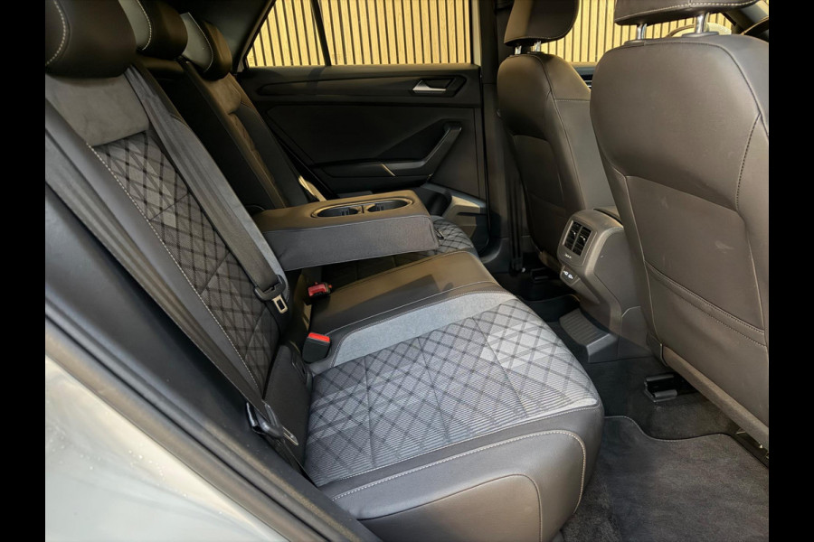 Volkswagen T-Roc 1.5 TSI R-Line - Pano - Beats Audio