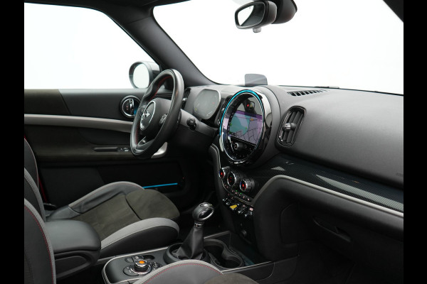 MINI Countryman Cooper S E ALL4 FACELIFT JCW PHEV 220pk Dealer O.H | Panodak | JCW Alcantara Sportstoelen Verwarmd | Head Up | Camera | Apple Carplay | Sfeerverlichting | Keyless | Virtual | Navigatie | DAB | Plug In Hybrid