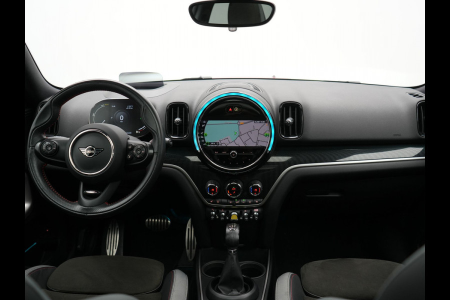 MINI Countryman Cooper S E ALL4 FACELIFT JCW PHEV 220pk Dealer O.H | Panodak | JCW Alcantara Sportstoelen Verwarmd | Head Up | Camera | Apple Carplay | Sfeerverlichting | Keyless | Virtual | Navigatie | DAB | Plug In Hybrid