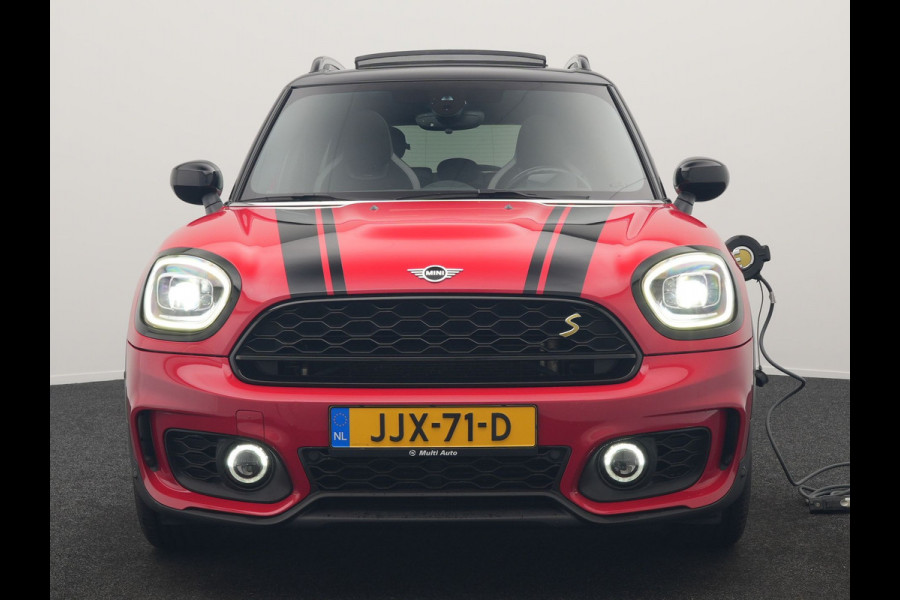 MINI Countryman Cooper S E ALL4 FACELIFT JCW PHEV 220pk Dealer O.H | Panodak | JCW Alcantara Sportstoelen Verwarmd | Head Up | Camera | Apple Carplay | Sfeerverlichting | Keyless | Virtual | Navigatie | DAB | Plug In Hybrid