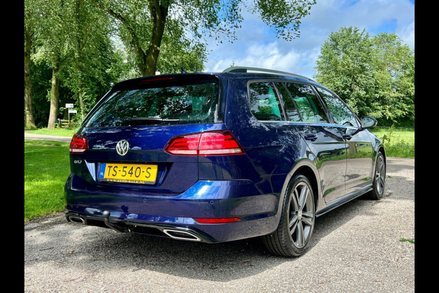 Volkswagen Golf Variant 1.0 TSI Highline Business R- line + Virtual cockpit |