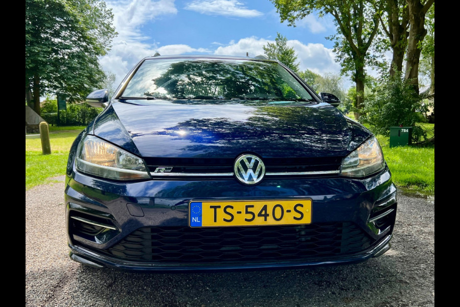 Volkswagen Golf Variant 1.0 TSI Highline Business R- line + Virtual cockpit |