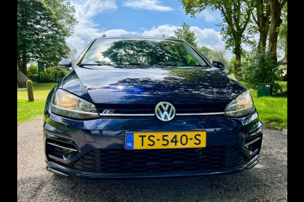 Volkswagen Golf Variant 1.0 TSI Highline Business R- line + Virtual cockpit |