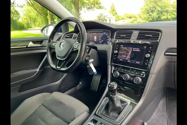 Volkswagen Golf Variant 1.0 TSI Highline Business R- line + Virtual cockpit |