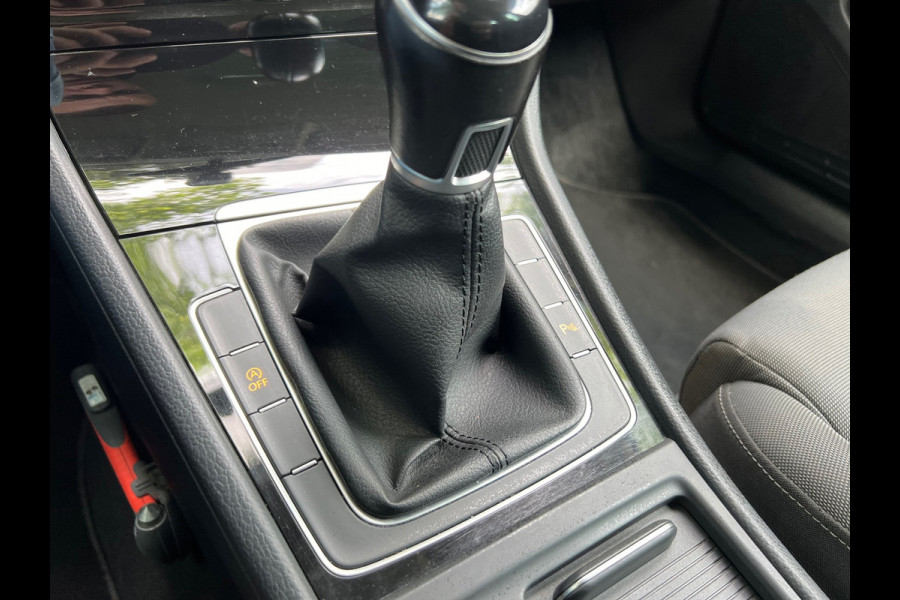 Volkswagen Golf Variant 1.0 TSI Highline Business R- line + Virtual cockpit |