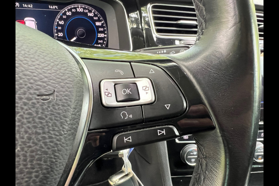 Volkswagen Golf Variant 1.0 TSI Highline Business R- line + Virtual cockpit |