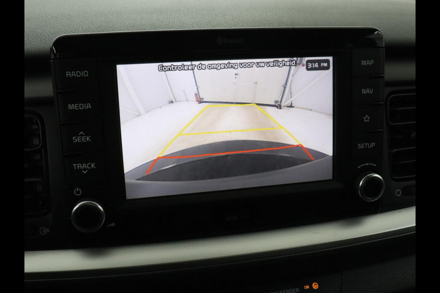 Kia Stonic 1.0 T-GDi DynamicLine | Carplay | Camera | Navigatie | Parkeerhulp | Cruise control | Airco | Bluetooth | 17'' lichtmetalen velgen | DAB