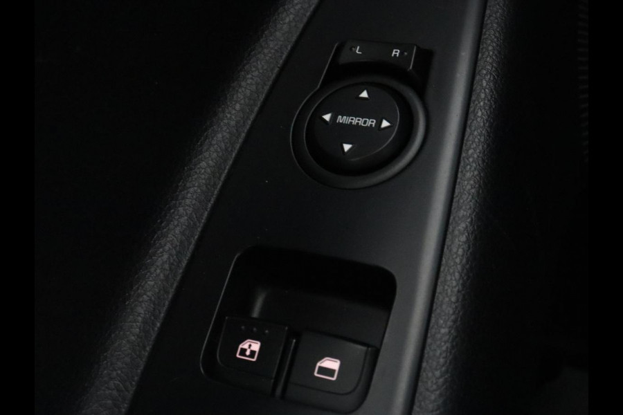 Kia Stonic 1.0 T-GDi DynamicLine | Carplay | Camera | Navigatie | Parkeerhulp | Cruise control | Airco | Bluetooth | 17'' lichtmetalen velgen | DAB