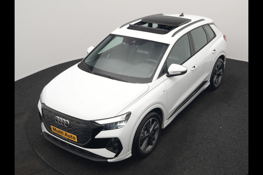 Audi Q4 e-tron 45 Quattro S edition 77 kWh 265pk Dealer O.H. | Panodak | Black Optic | 20"L.M. | Sportstoelen Verwarmd | Navigatie | Virtual Cockpit | Standkachel | DAB |