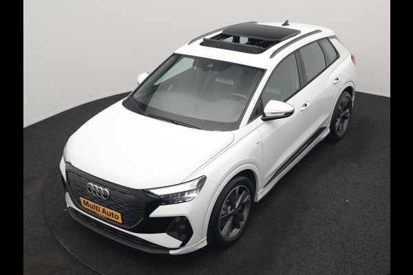 Audi Q4 e-tron 45 Quattro S edition 77 kWh 265pk Dealer O.H. | Panodak | Black Optic | 20"L.M. | Sportstoelen Verwarmd | Navigatie | Virtual Cockpit | Standkachel | DAB |