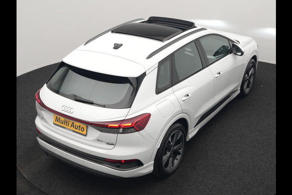 Audi Q4 e-tron 45 Quattro S edition 77 kWh 265pk Dealer O.H. | Panodak | Black Optic | 20"L.M. | Sportstoelen Verwarmd | Navigatie | Virtual Cockpit | Standkachel | DAB |