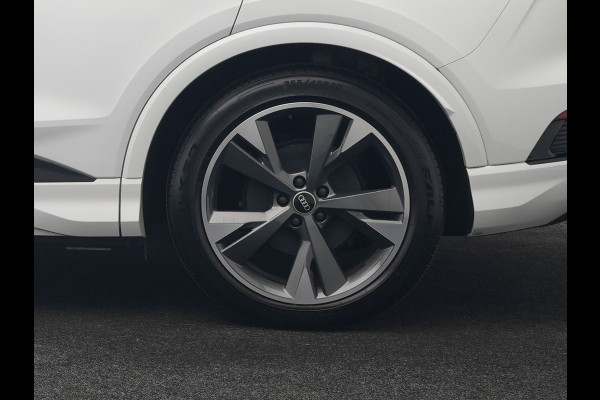Audi Q4 e-tron 45 Quattro S edition 77 kWh 265pk Dealer O.H. | Panodak | Black Optic | 20"L.M. | Sportstoelen Verwarmd | Navigatie | Virtual Cockpit | Standkachel | DAB |