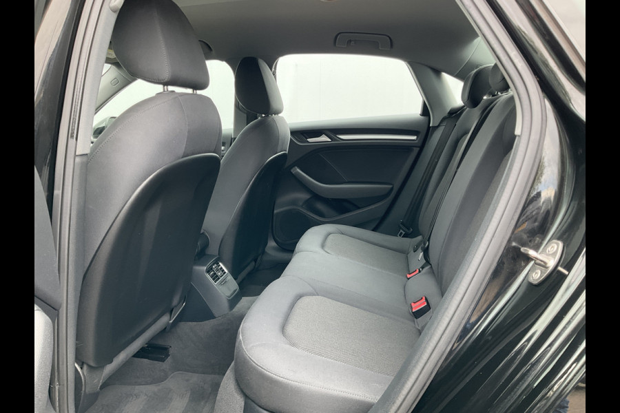 Audi A3 Limousine 30 1.6 TDI Pro Line Navi BT Trekhaak Onderhouden!