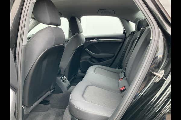 Audi A3 Limousine 30 1.6 TDI Pro Line Navi BT Trekhaak Onderhouden!