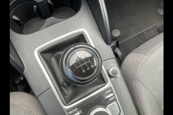 Audi A3 Limousine 30 1.6 TDI Pro Line Navi BT Trekhaak Onderhouden!