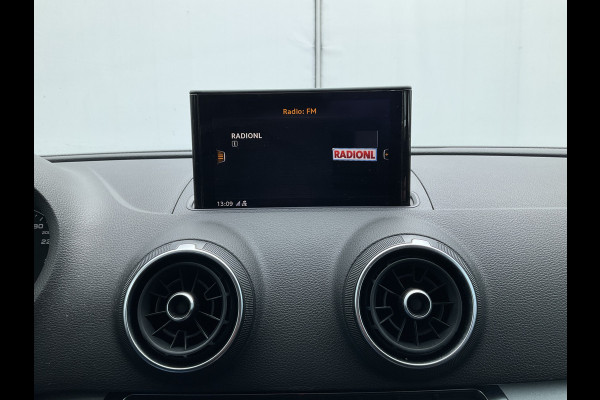 Audi A3 Limousine 30 1.6 TDI Pro Line Navi BT Trekhaak Onderhouden!