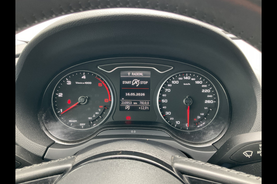 Audi A3 Limousine 30 1.6 TDI Pro Line Navi BT Trekhaak Onderhouden!