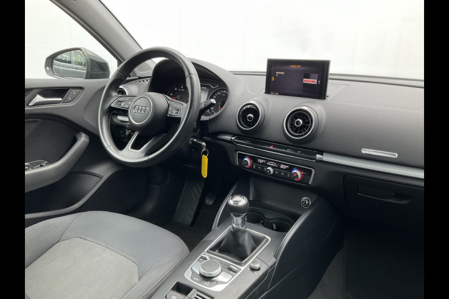 Audi A3 Limousine 30 1.6 TDI Pro Line Navi BT Trekhaak Onderhouden!