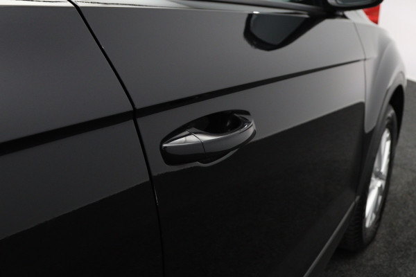 Volkswagen T-Roc 1.0 TSI Style, Adap. Cruise Control, Climate Control, Trekhaak