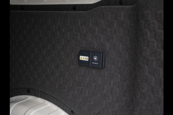 Kia PV5 L2H1 Plus 51.5 kWh VOORRAAD | SNEL LEVERBAAR | Navi | PDC | Camera | Clima | Adapt. Cruise | Stoel/stuurverwarming |