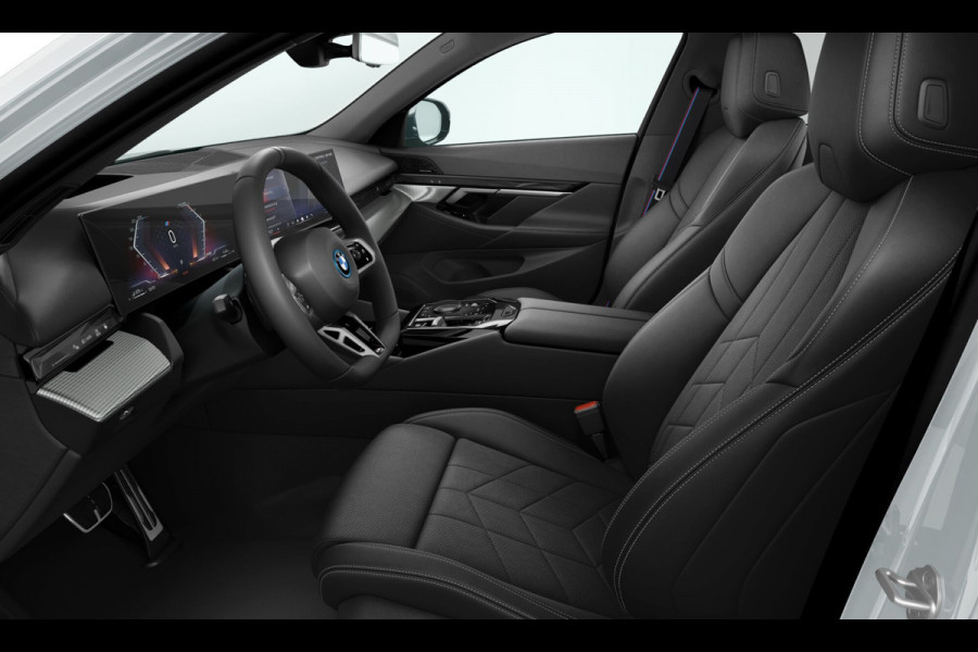 BMW 5 Serie Touring 530e M-Sport Pro - Pano - Trekhaak - ACC - Head-up - Harman Kardon