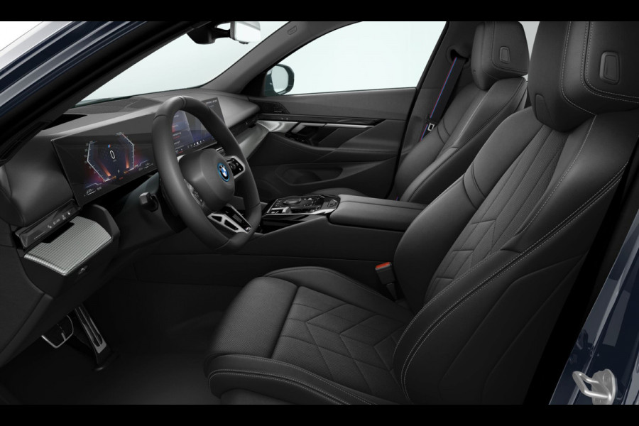 BMW 5 Serie Touring 530e M-Sport Pro - Pano - 21 inch - Head-up - Trekhaak - Harman Kardon