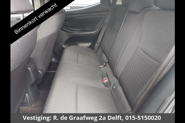 Toyota Yaris 1.5 Hybrid Black Edition | Apple Carplay & AndroidAUTO | Camera | Privacy Glass |