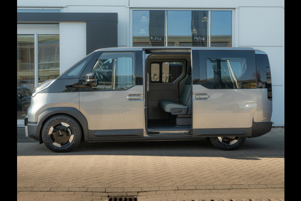 Kia PV5 Passenger Elite 71.2 kWh | Dubbele schuifdeur | PDC | 360 Graden Camera | Clima | Adapt. Cruise | BSM | Midden Airbag | 16" | Stoelverwarming & ventilatie | V2L
