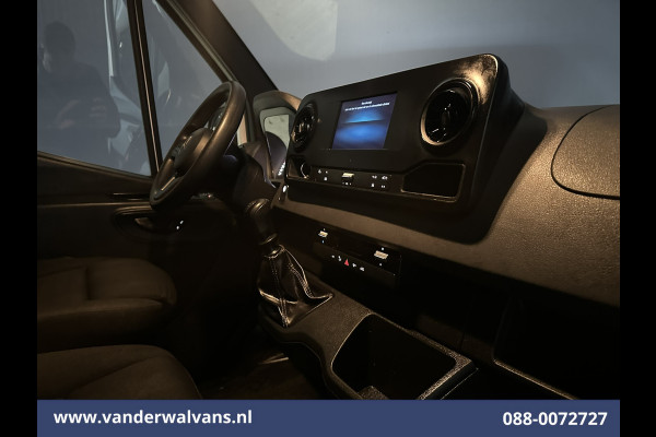 Mercedes-Benz Sprinter 314 CDI 143pk L2H2 Euro6 Airco | Camera | Apple Carplay | Android Auto Parkeersensoren, Bijrijdersbank