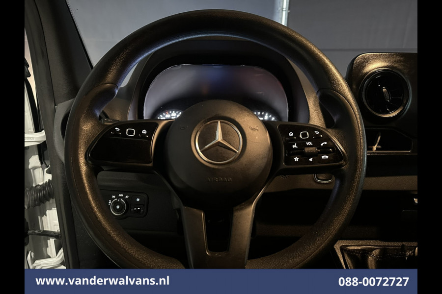 Mercedes-Benz Sprinter 314 CDI 143pk L2H2 Euro6 Airco | Camera | Apple Carplay | Android Auto Parkeersensoren, Bijrijdersbank