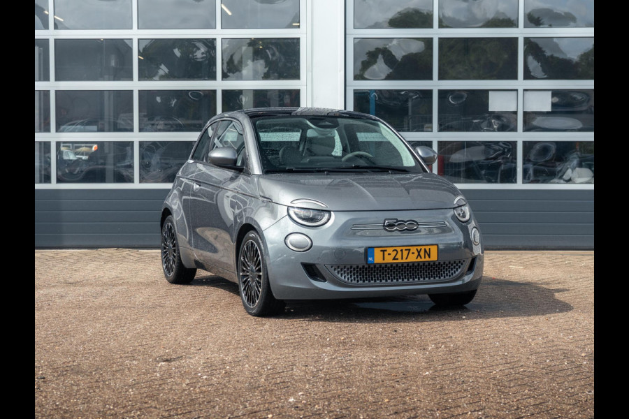 Fiat 500E La Prima 42 kWh | Clima | Leder | 17" | Winter Pack | Apple Carplay | BSM |
