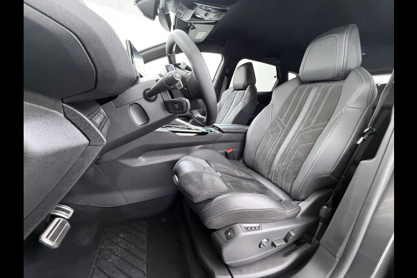 Peugeot 3008 1.6 HYbrid 225 GT Pack Business VAN: 25.900,- VOOR: 22.877,- UW WKVOORDEEL: 3.023,- | BLACK PACK | BOMVOL!! | ELKT. ACHTERKLEP | STOELVERWARMING | APPLECARPLAY | RIJKLAAR MET 12 MND BOVAG GARANTIE | ACHTERUITRIJ CAMERA | ADAP. CRUISE | DODE HOEK |